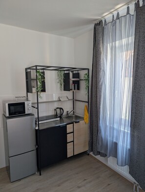 Private kitchen - Helle 1 Zimmer Apartment in der Nähe von Bahnhof (Heidenheim an der Brenz)