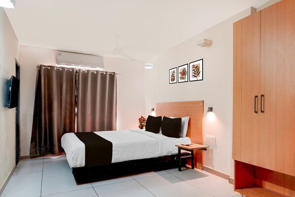 Room - Classic With Balcony Super Townhouse T Nagar Chennai (Chennai)