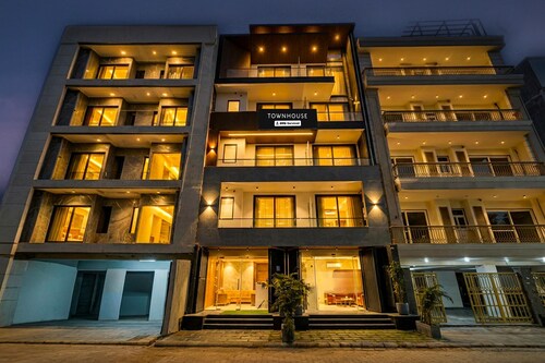 Classic With Balcony Sector 51 Gurgaon