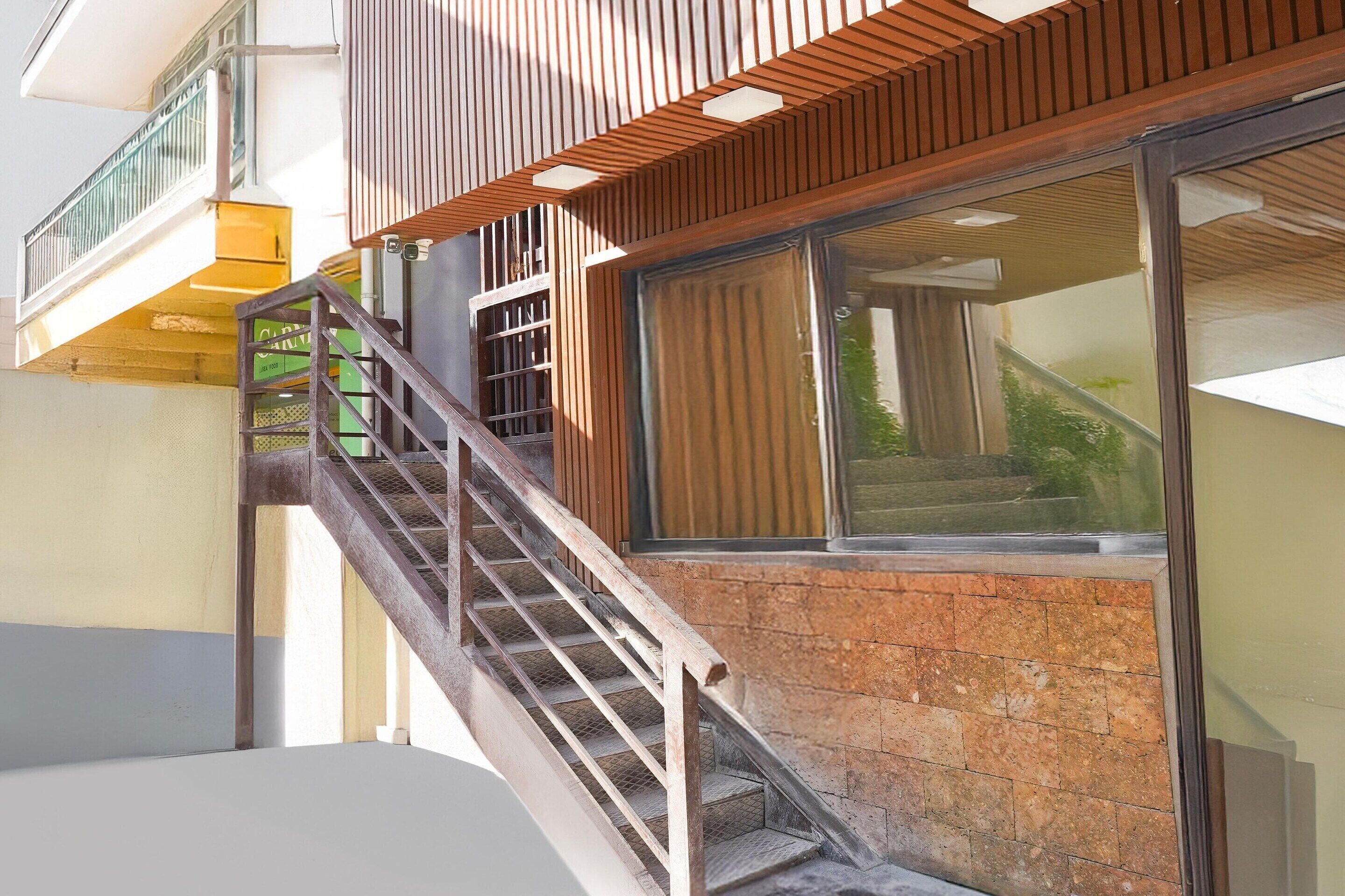 ハウス | フロント