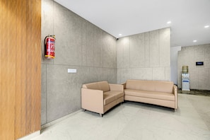 Hus | Reception