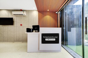 House | Reception - Classic With Balcony Sector 51 Gurgaon (Gurugram)
