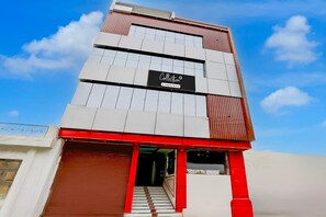 Exterior - Deluxe Hotel Raj Continental (Phulpur)
