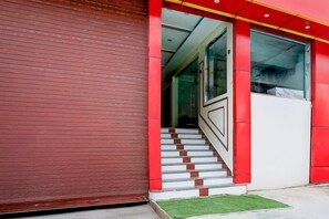 House | Reception - Deluxe Collection O Subedarganj (Phulpur)