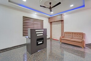 House | Reception - Deluxe Townhouse Arulmigu Devi Temple Chennai (Chennai)