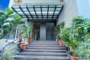 House | Reception - Deluxeonyx Hotel (Bengaluru)