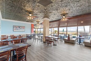 Dining - Updated Ocean Front Condo- Sleeps 4! Great amenities! (Myrtle Beach)
