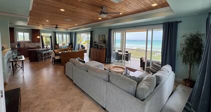 Sea of Blue Luxury Beachfront Villa - East Grand Bahama