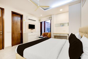 House - Super Townhouse T Block Sector 24 (Gurugram)