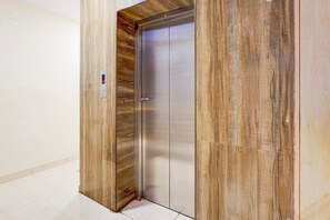 House | Interior - Deluxe Twilight Residency (Chennai)