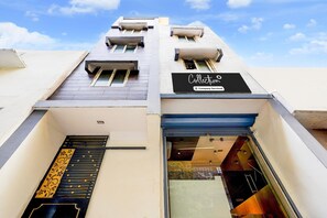 House | Exterior detail - Deluxe Collection O Thousand Lights Chennai (Chennai)