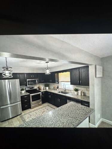 Spacious 4-bedroom house in fabulous Liberty with AC