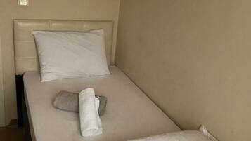 Chambre quadruple de base, balcon