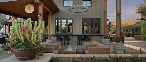 Outdoor dining