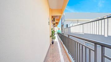 House | Balcony