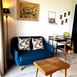 Panoramic-Doppelzimmer, Poolblick | Wohnbereich