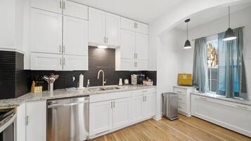 Microwave, oven, stovetop, dishwasher
