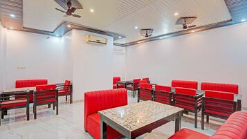 House | Dining