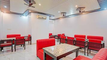 House | Dining