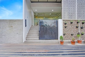 House | Reception - Townhouse Vikas Nagar Lucknow (Lucknow)
