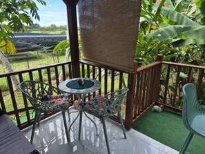 Outdoor dining - A bird's paradise Cozy country bungalow (Saint-François)