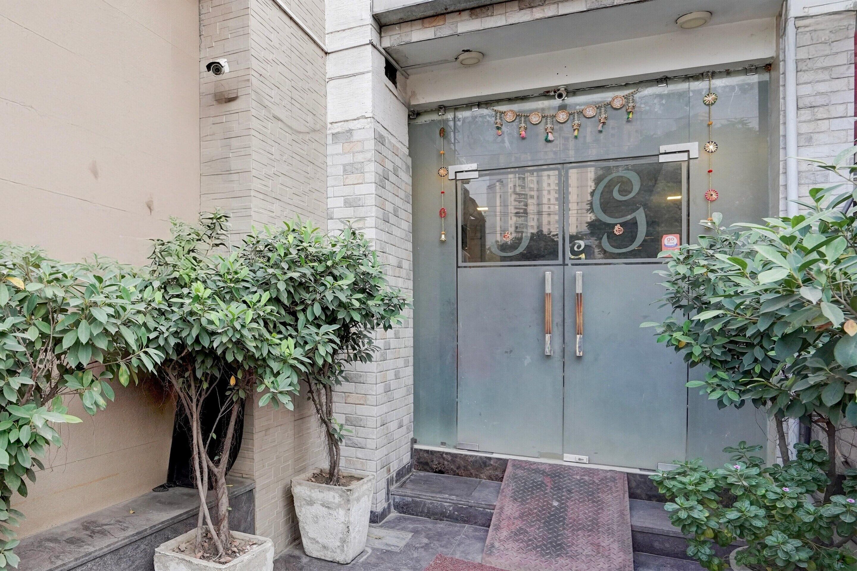 House | Meja sambut tetamu