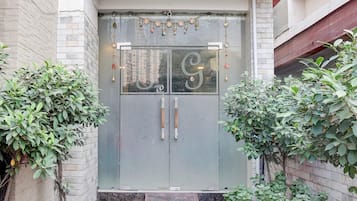 House | Reception