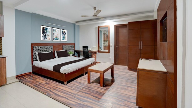 House - Deluxe Townhouse Galleria Mart (Gurugram)