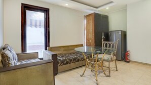 House | Interior - Deluxe Townhouse Galleria Mart (Gurugram)