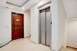 House | Interior - Deluxe Townhouse Galleria Mart (Gurugram)