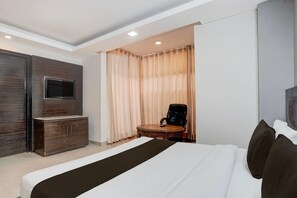 1 bedroom - Deluxetownhouse Galleria Mart (Gurugram)