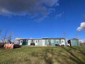 Exterior - Fabulous Cabins in Charming Champlain -River Fun, Fishing, Kayaks & Enjoy Nature (Champlain)
