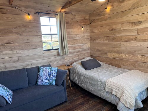 Fabulous Cabins in Charming Champlain -River Fun, Fishing, Kayaks & Enjoy Nature