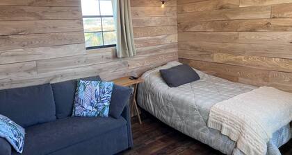 Fabulous Cabins in Charming Champlain -River Fun, Fishing, Kayaks & Enjoy Nature