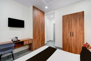 House - Super Townhouse Oak L B Nagar (Hyderabad)