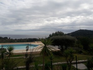 Outdoor pool, a heated pool - 2P CAP ESTEREL - Appt sea view 4 pers ideal family and sportsman (Saint-Raphaël)