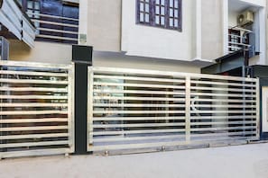 House | Reception