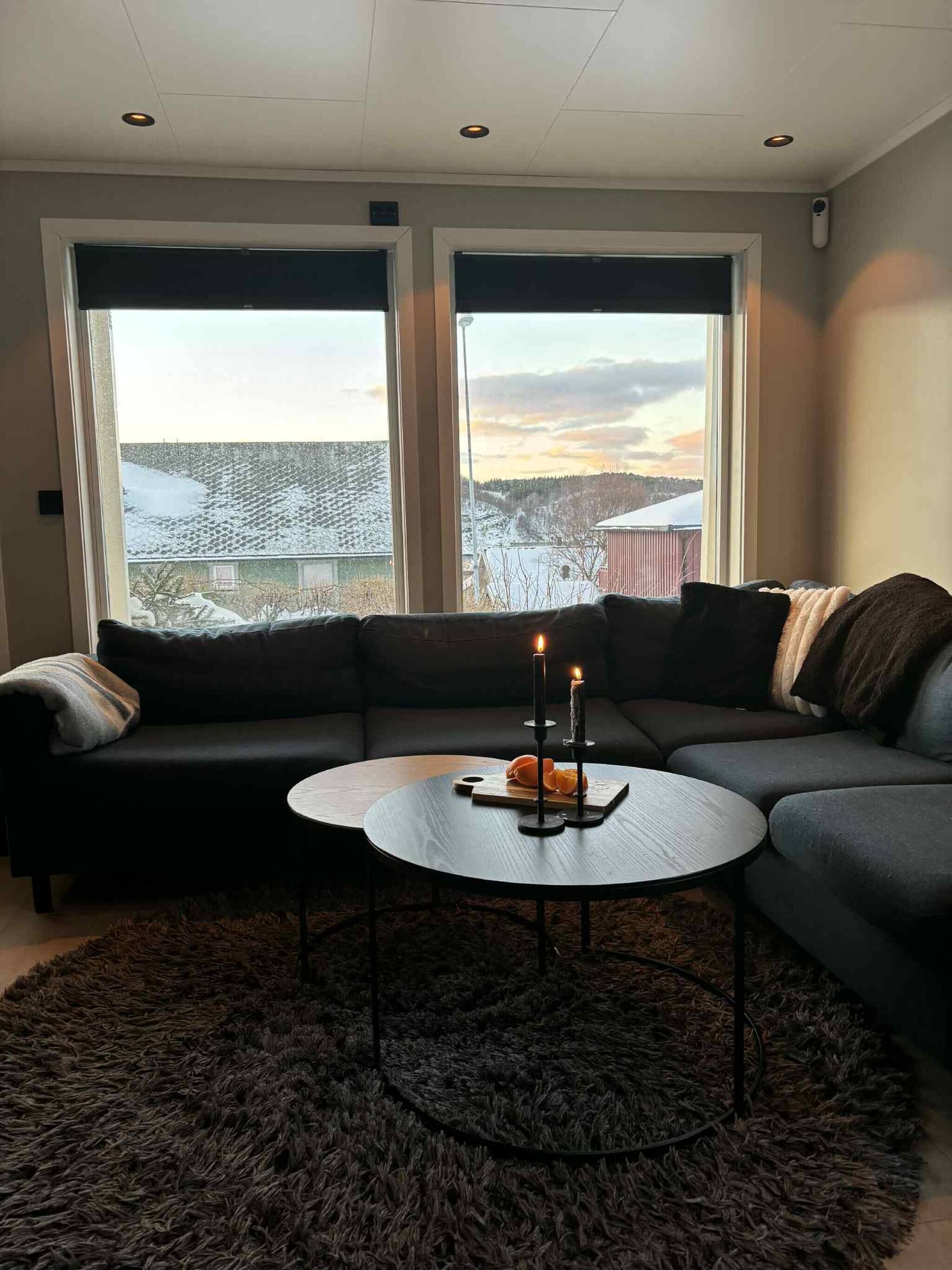 House, 2 Bedrooms, Balcony | Living room