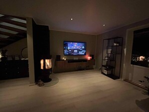 Casa, 2 habitaciones, balcón | Sala de estar