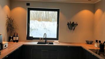 House, 2 Bedrooms, Balcony | Interior