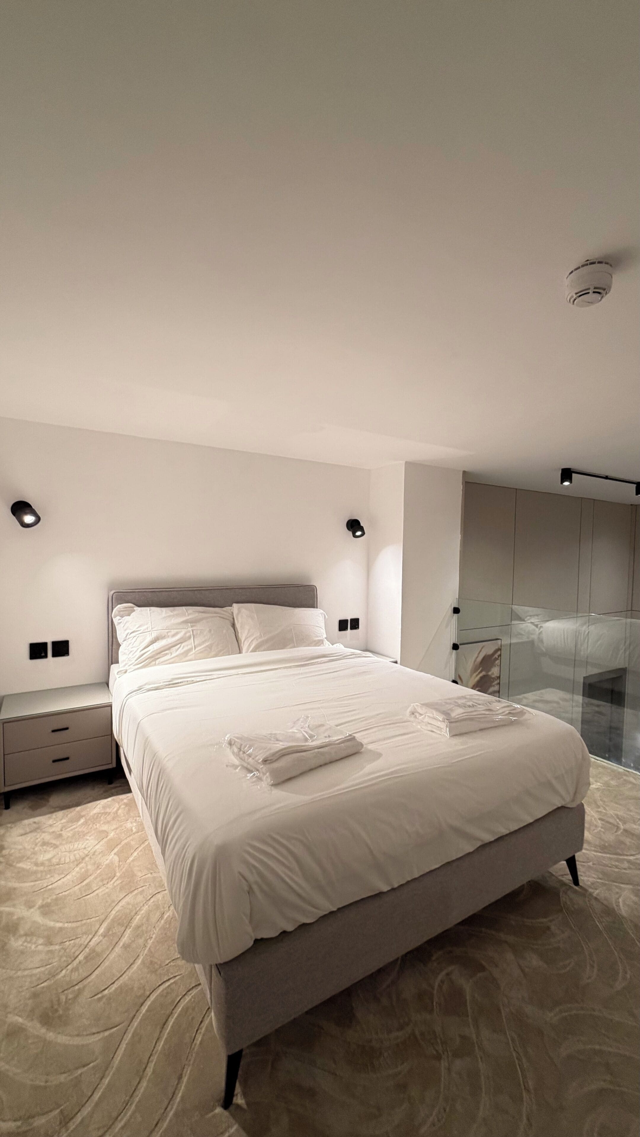 Apartment, 2 Bedrooms, Accessible, Smoking | 2 bedrooms