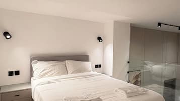Apartment, 2 Bedrooms, Accessible, Smoking | 2 bedrooms