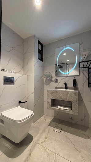 Apartment, 2 Bedrooms, Accessible, Smoking | Bathroom - 101 Tara-jre Jabal Al Lweibdeh Duplex Apartment (Amman)