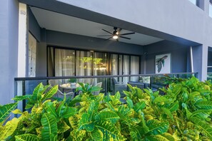 Property grounds - Enjoyable 2-bedroom apartment a few steps from the beach in Punta Cana (Punta Cana)