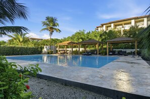 Outdoor pool - Enjoyable 2-bedroom apartment a few steps from the beach in Punta Cana (Punta Cana)