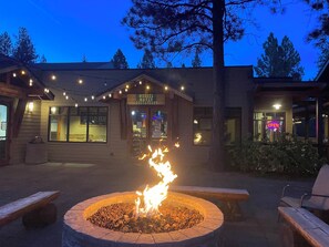 Property grounds - Cozy Resort Hideaway (Bend)