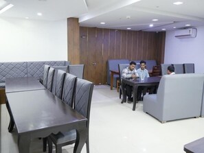 Dining - Hotel Modesty  (New Delhi)