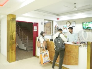 Lobby - Hotel Modesty  (New Delhi)