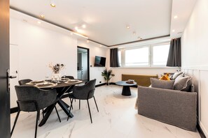 Interior - Luxury One Bedroom Apartment, Holland Park and Next to Notting Hill - Pass the Keys (London)