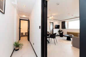 Interior - Luxury One Bedroom Apartment, Holland Park and Next to Notting Hill - Pass the Keys (London)